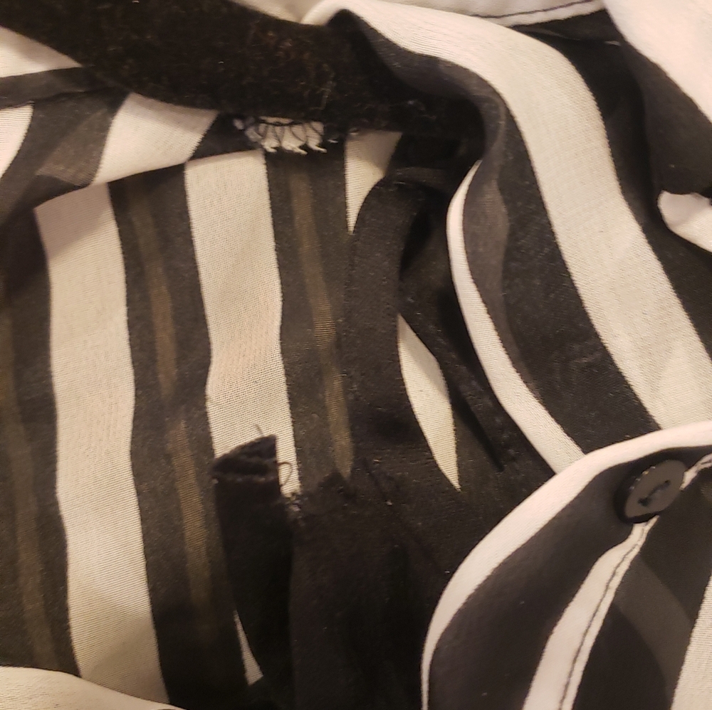 YD girl's dress sinze 8 ♠️ - Picture 5 of 5